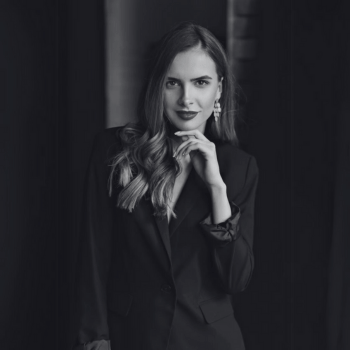 Cómo Lucir Sofisticada sin Gastar una Fortuna: Guía Completa para Mujeres Elegantes